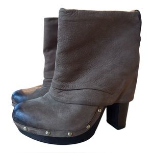 Vince Camuto boots Dark Brown Heeled Boots 7 size distressed NEW